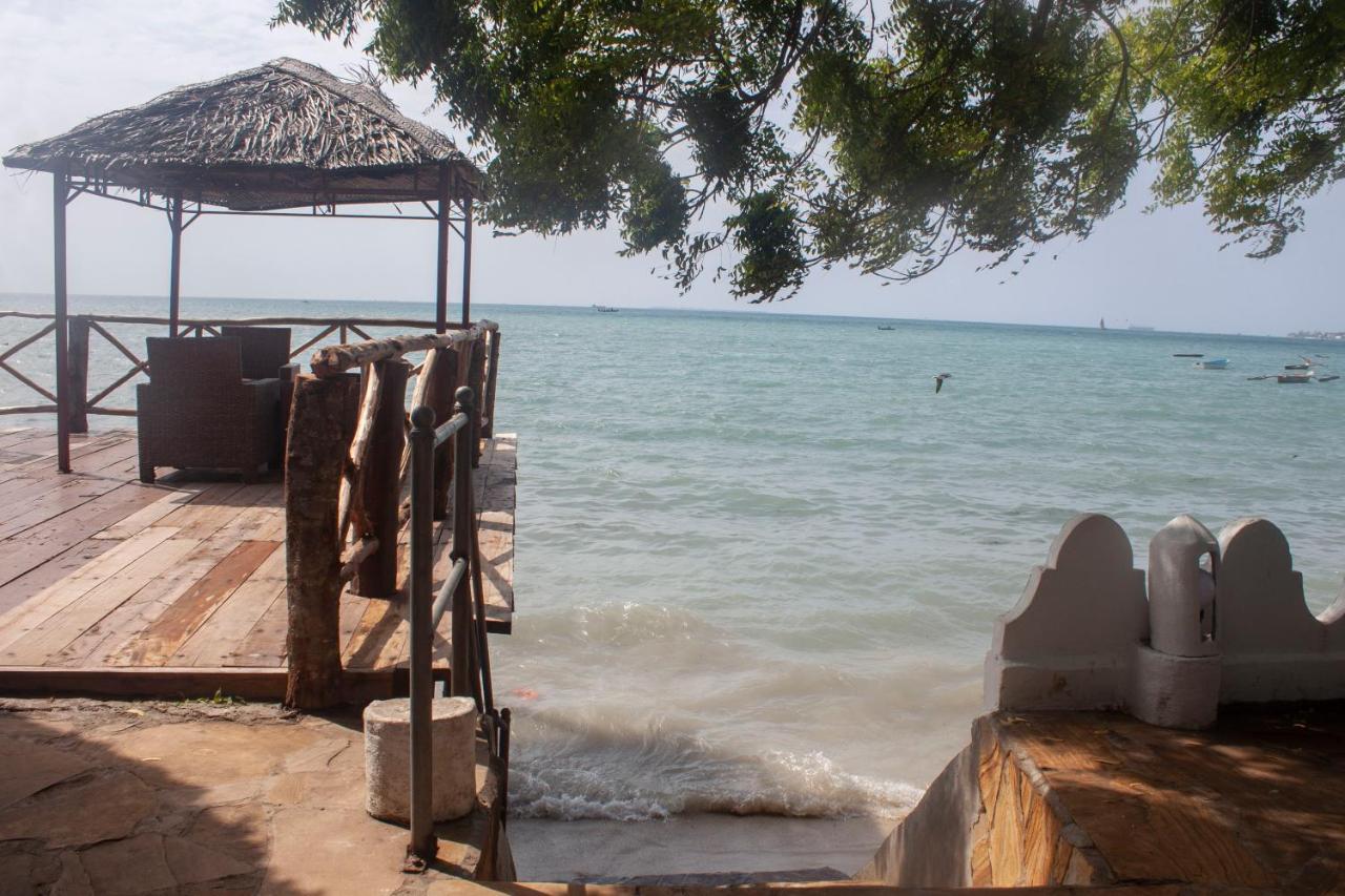 Sea View Beach Hotel Zanzibar Bagian luar foto